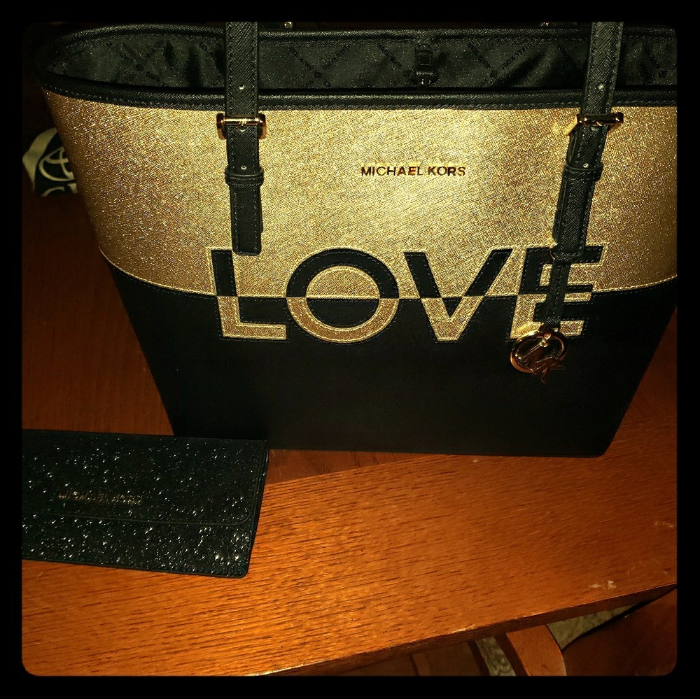 Micheal Kors jet setter bag and wallet